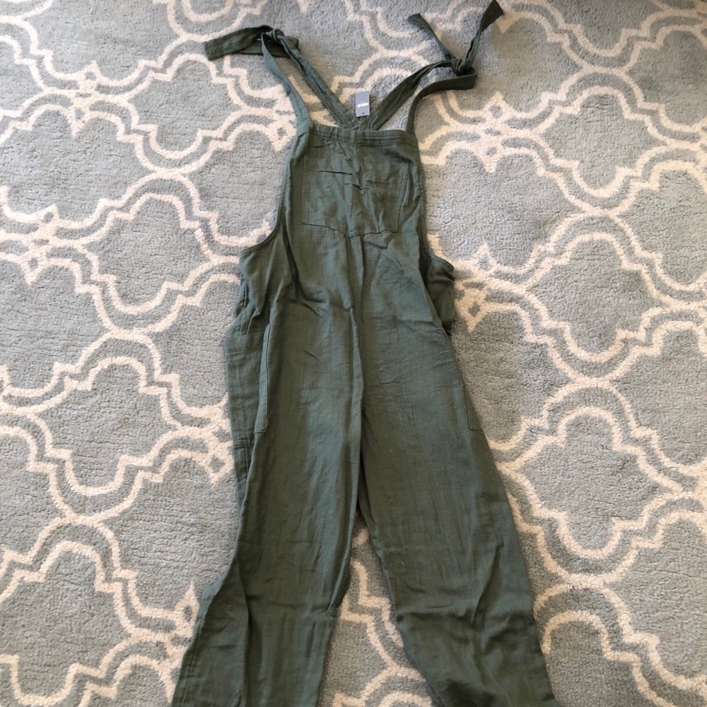 American Eagle Aerie Green Tie Strap Overalls